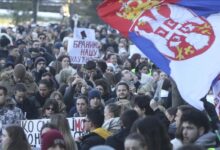 Photo of Mali tvrdi da proteste u Srbiji preuzimaju oni koji žele nasilno da dođu na vlast